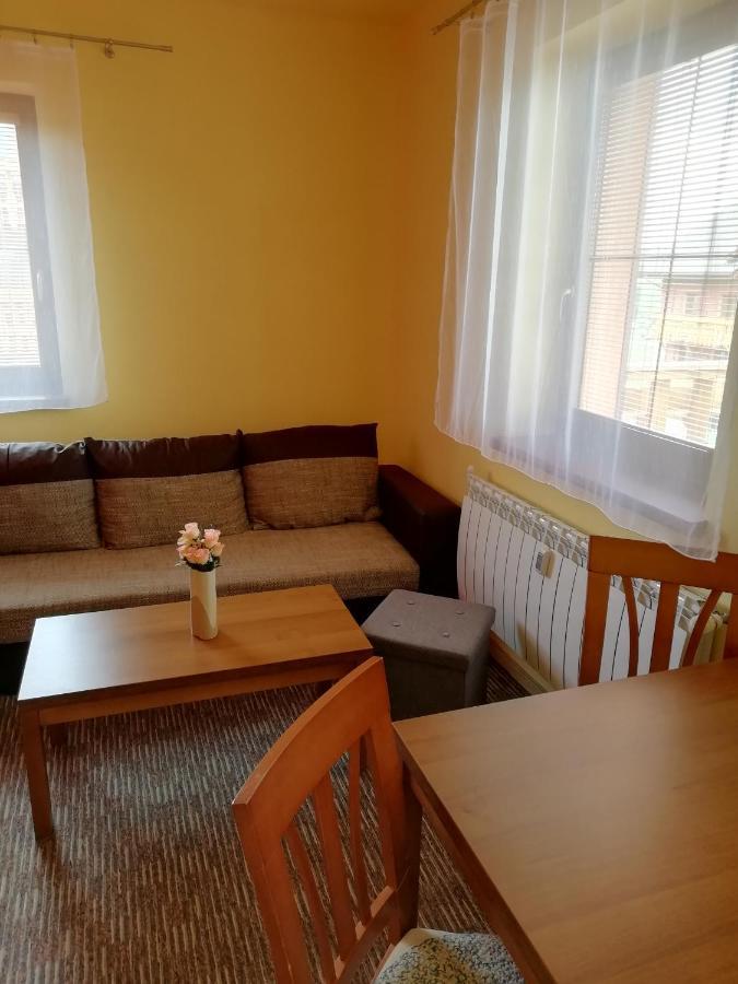 Apartman Fiona Vel'ka Lomnica Exterior foto